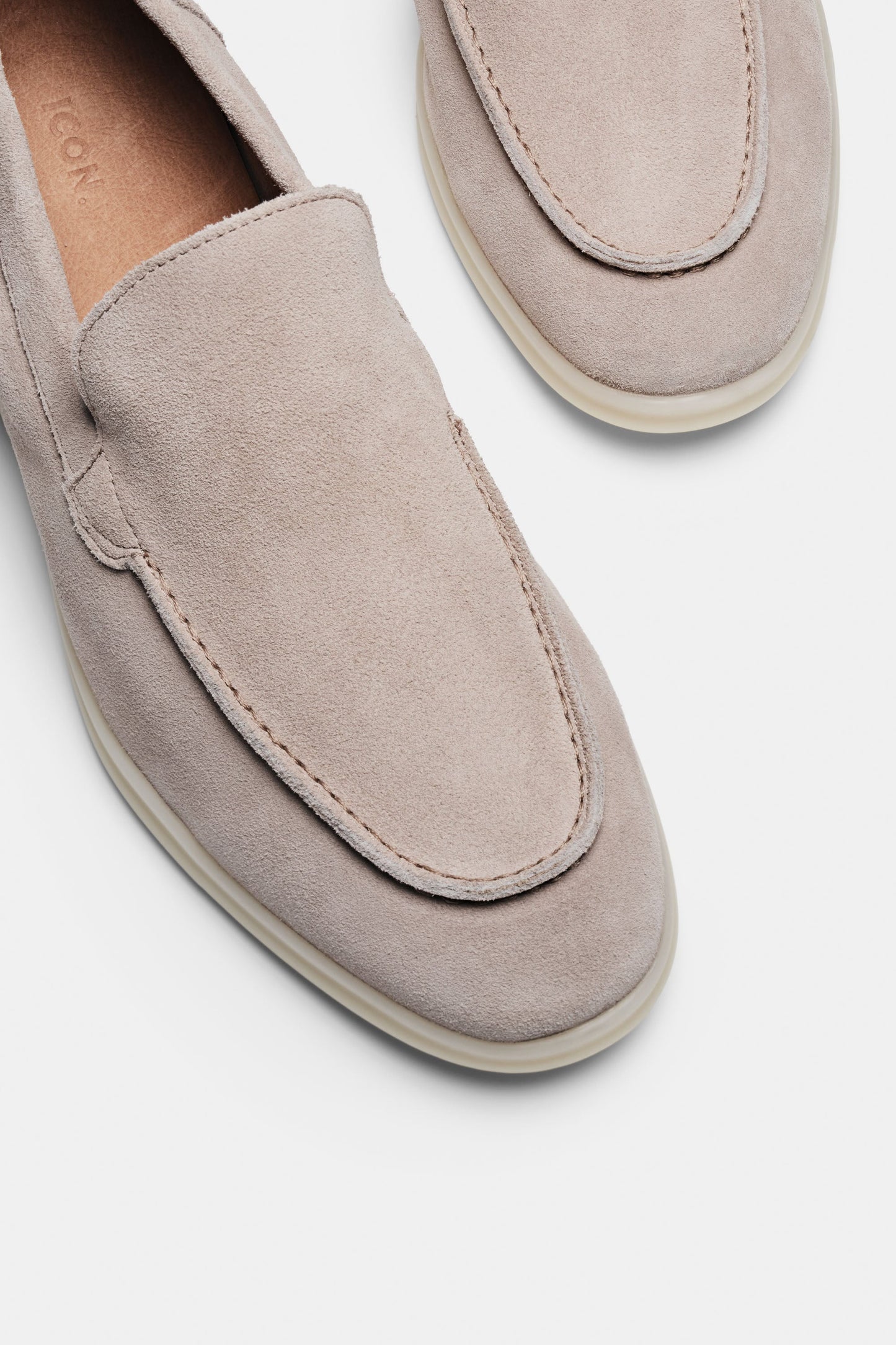 THE CLASSIC LOW LOAFER